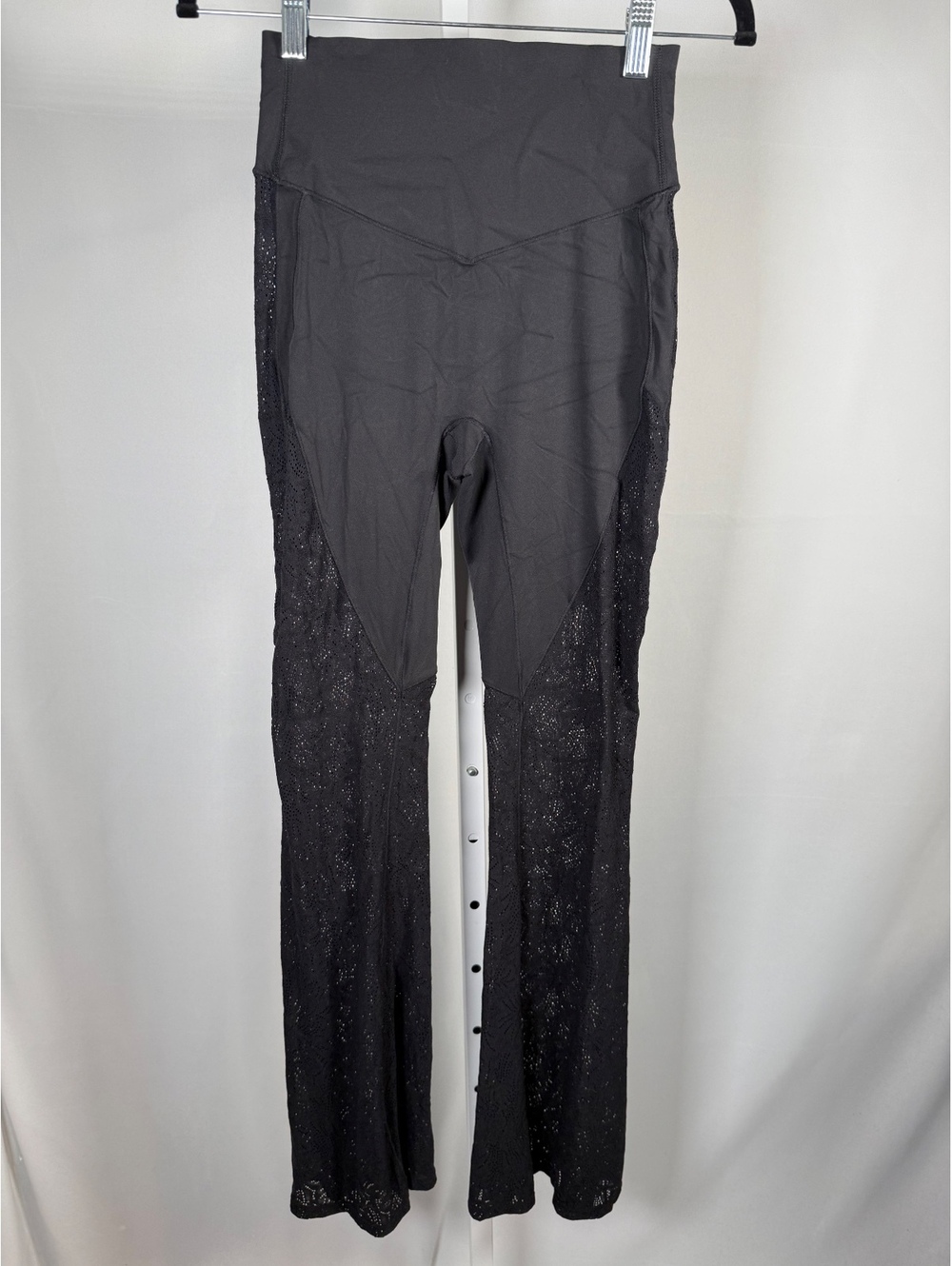 Halara UltraSculpt High Waisted Tummy Control Contrast Flare Legging Black Small - Picture 3 of 10